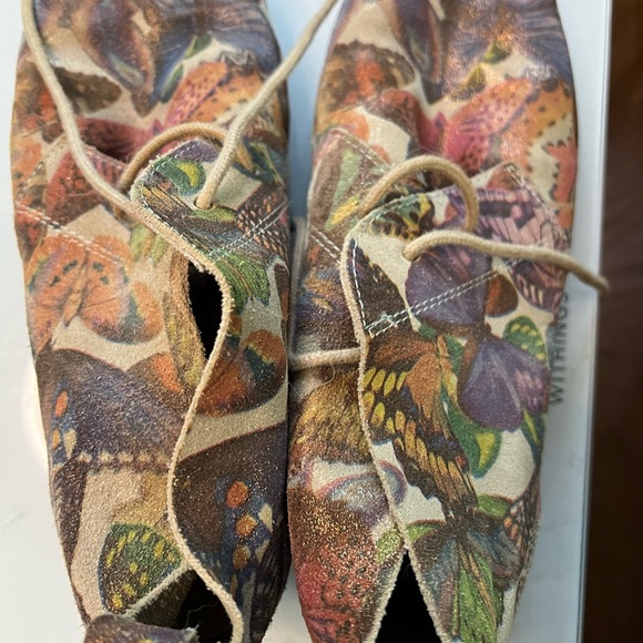 Hush Puppies Butterfly Lace Up Chukka Boots - Picture 4 of 7